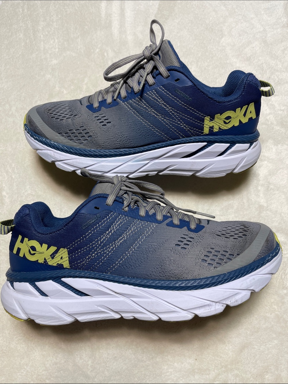 Hoka Clifton 6 Women's Gray Navy Running Sneakers with Yellow Logo Size 7